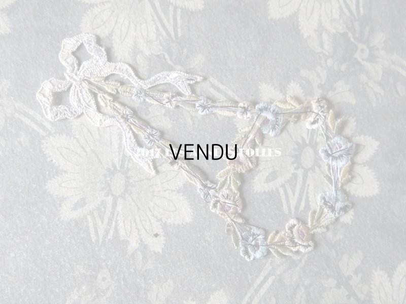 画像8: 1900年代 アンティーク  シルク製 リボン&フラワーリースの刺繍モチーフ 11