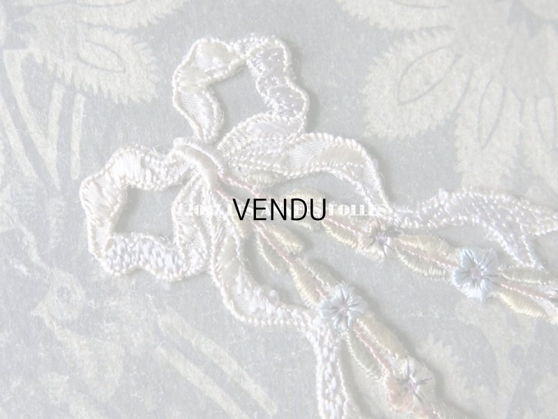 画像7: 1900年代 アンティーク  シルク製 リボン&フラワーリースの刺繍モチーフ 11