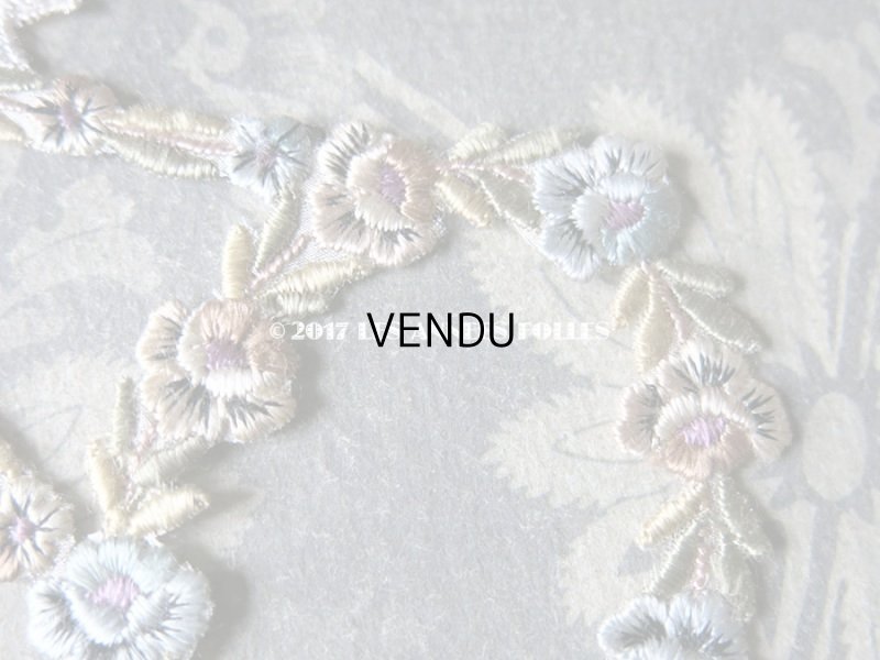 画像6: 1900年代 アンティーク  シルク製 リボン&フラワーリースの刺繍モチーフ 11
