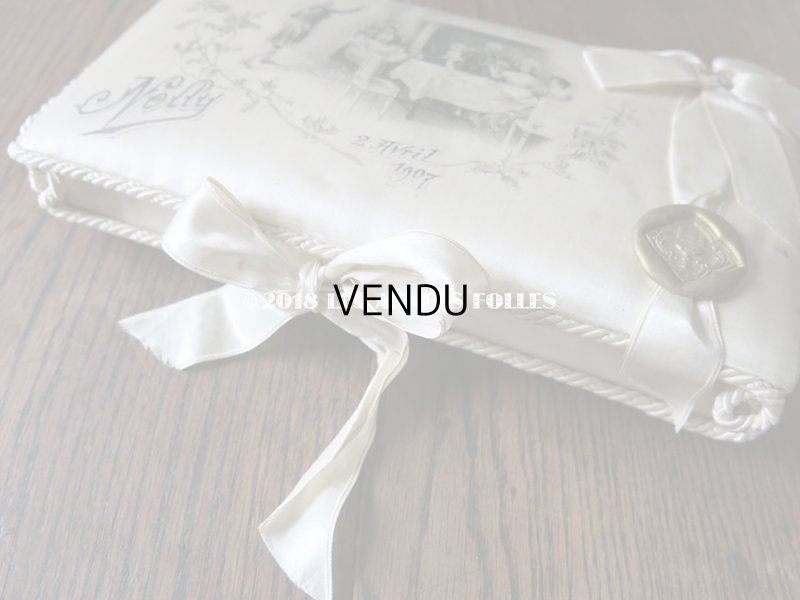 画像3: 1907年 アンティーク リボンで結ばれた ドラジェの特別なお菓子箱 脚付き バテム