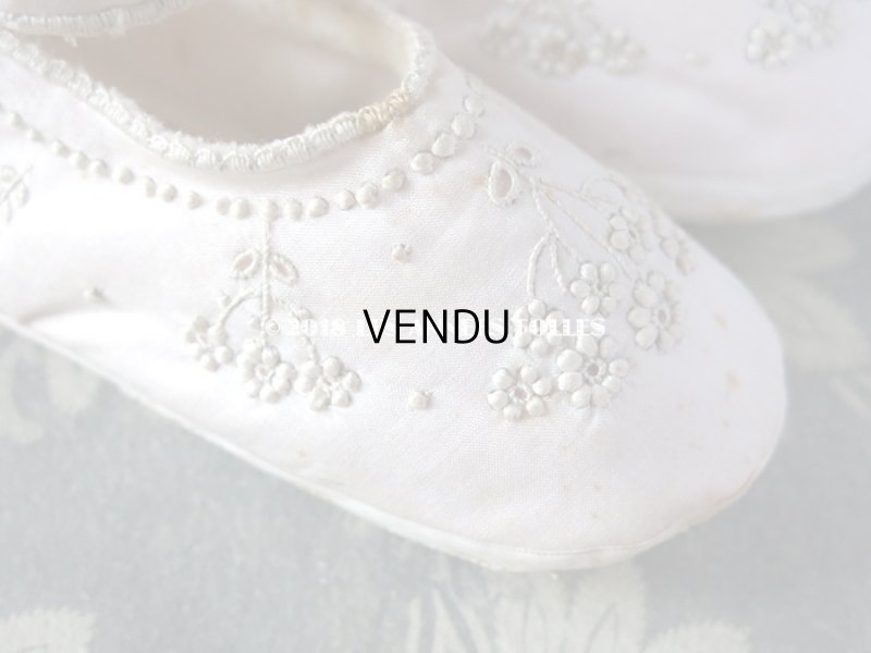 画像6: 1900年代 アンティーク ベビー用  淡いピンクの靴 手刺繍の花模様