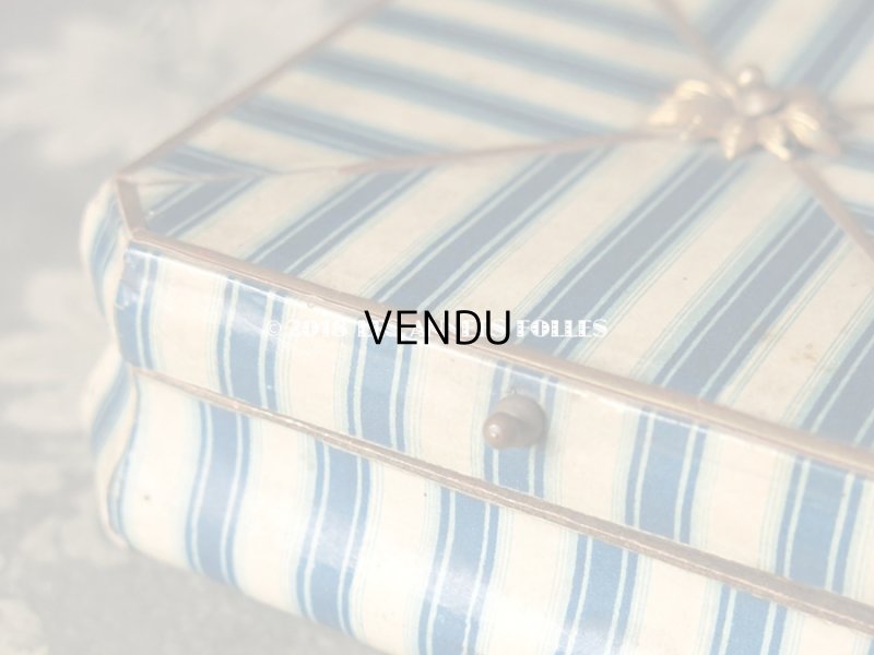 画像6: 19世紀 アンティーク ナポレオン3世時代 お菓子箱 ブルーのストライプ 脚付き 木箱 ドラジェ & チョコレート 