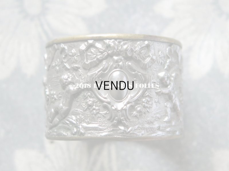 画像5: 19世紀末 アンティーク  ナプキンリング 2点のセット 天使と薔薇のガーランド