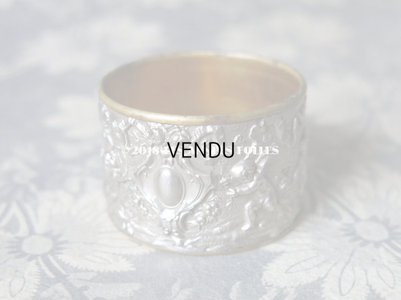 画像4: 19世紀末 アンティーク  ナプキンリング 2点のセット 天使と薔薇のガーランド