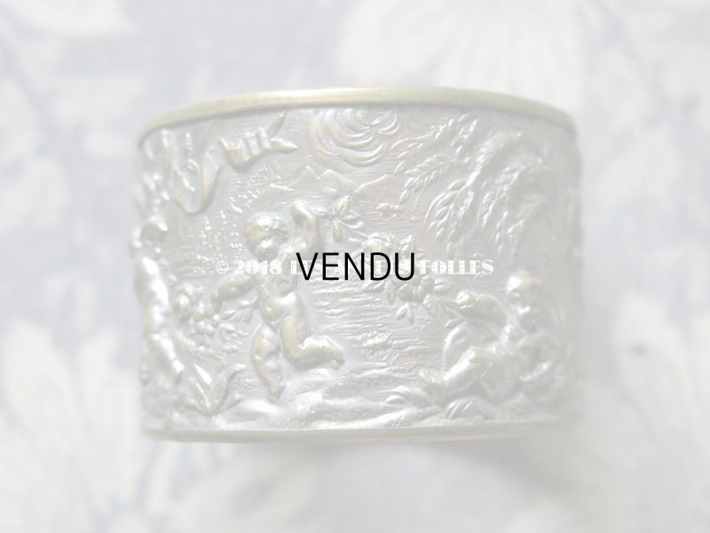 画像13: 19世紀末 アンティーク  ナプキンリング 2点のセット 天使と薔薇のガーランド