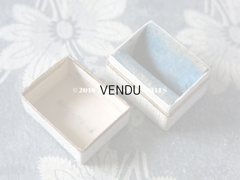 画像8: アンティーク とても小さなジュエリーボックス 花を持つ少女 リングボックス