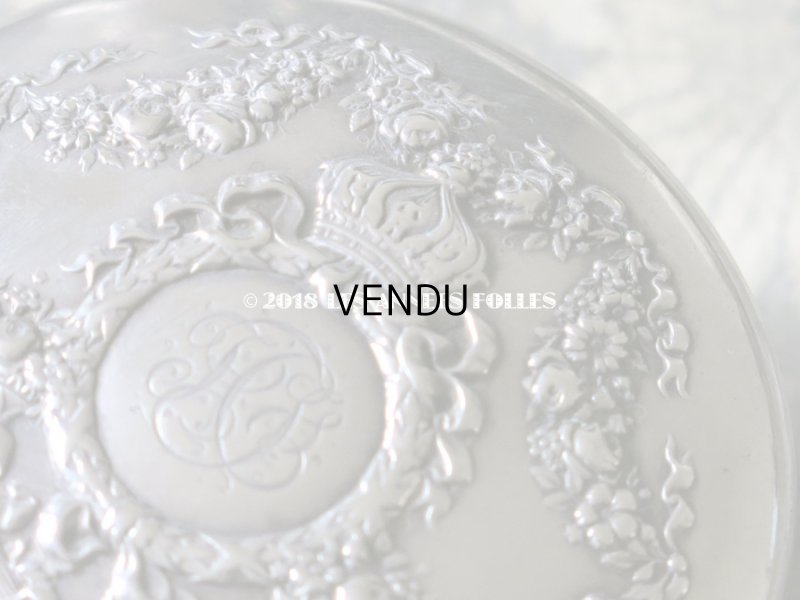 画像7: 1900年代　アンティーク シルバー製 パウダーケース 王冠 ＆ リボンのガーランド & モノグラム