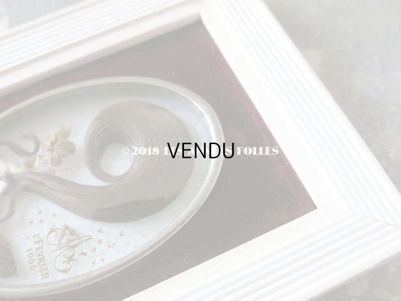 画像4: 1900年 アンティーク ルリケール 聖遺物のガラスフレーム  聖人の遺品 ボルドーのベルベット&白い木製フレーム