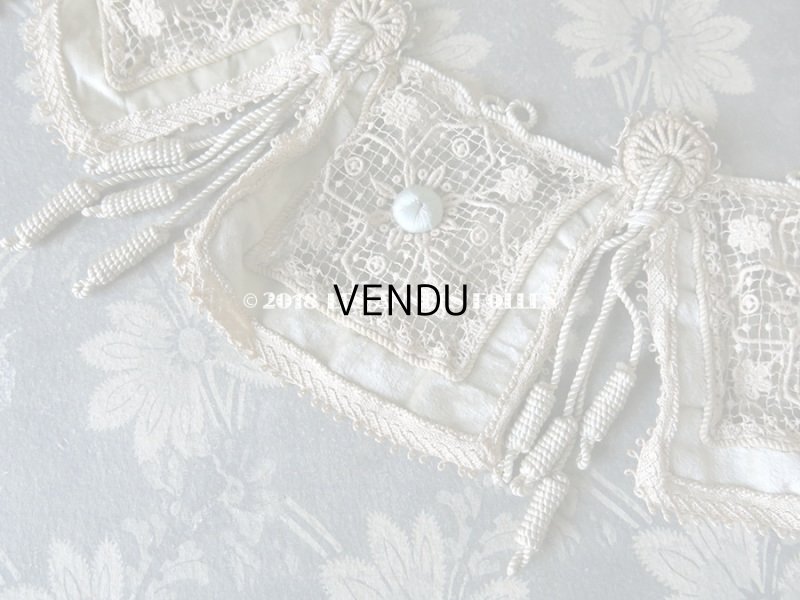 画像11: 19世紀末 アンティーク タッセル付 レース＆パールグリーンのベルベットのベルト