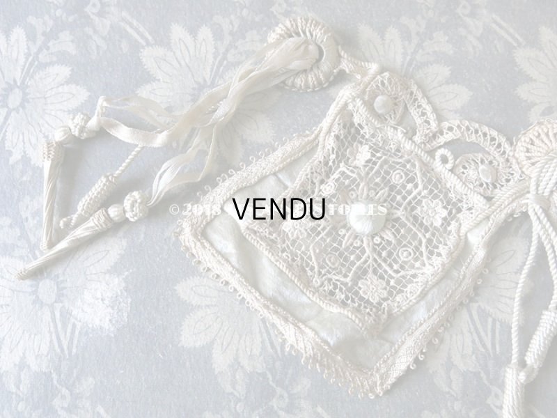 画像3: 19世紀末 アンティーク タッセル付 レース＆パールグリーンのベルベットのベルト