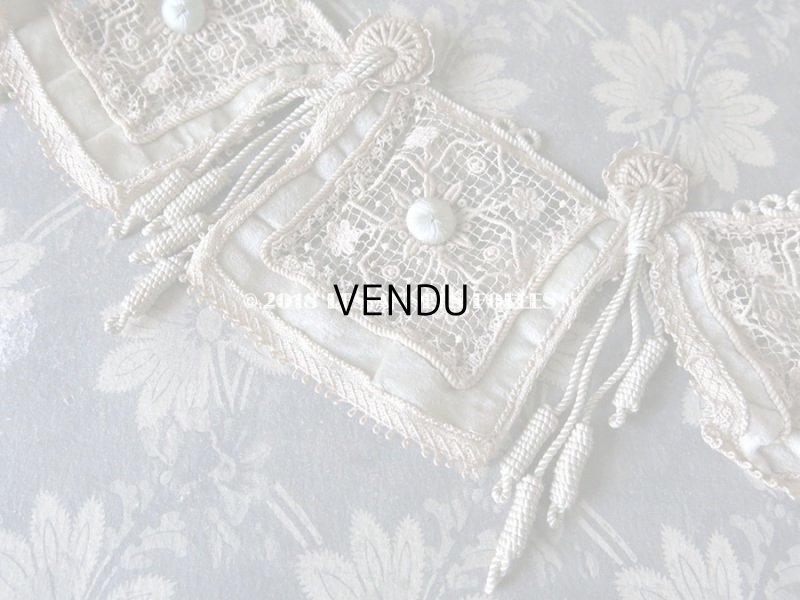 画像12: 19世紀末 アンティーク タッセル付 レース＆パールグリーンのベルベットのベルト