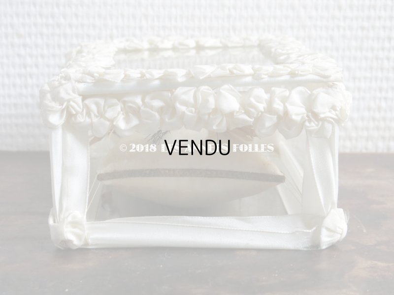 画像9: 19世紀末 アンティーク イエスキリストのルリケール ガラスケース 聖遺物 オフホワイトのリボンワーク 