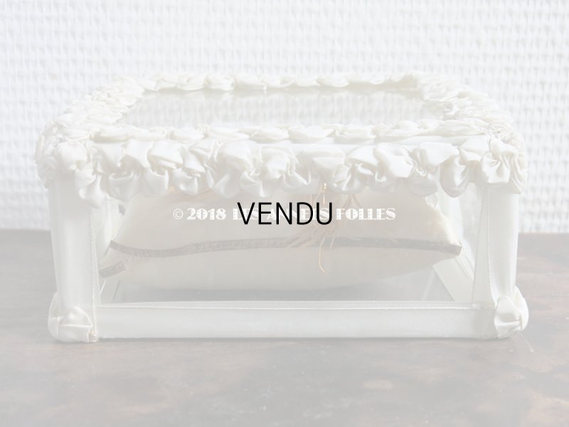 画像7: 19世紀末 アンティーク イエスキリストのルリケール ガラスケース 聖遺物 オフホワイトのリボンワーク 