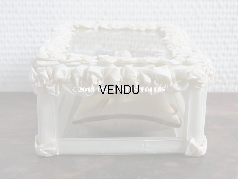 画像8: 19世紀末 アンティーク イエスキリストのルリケール ガラスケース 聖遺物 オフホワイトのリボンワーク 