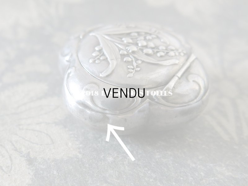 画像5: アンティーク シルバー製 鈴蘭のパウダーケース  