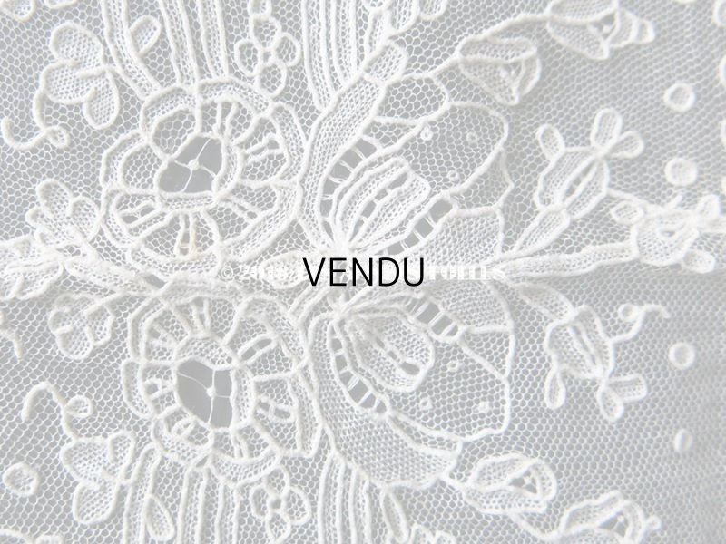 画像20: 19世紀 アンティーク ポワンドガーズのレース  結婚式のハンカチ 王冠の刺繍 【 ポワン・ド・ガーズ 】