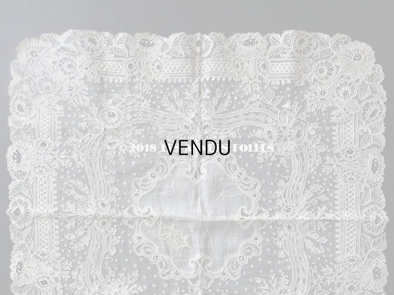 画像3: 19世紀 アンティーク ポワンドガーズのレース  結婚式のハンカチ 王冠の刺繍 【 ポワン・ド・ガーズ 】