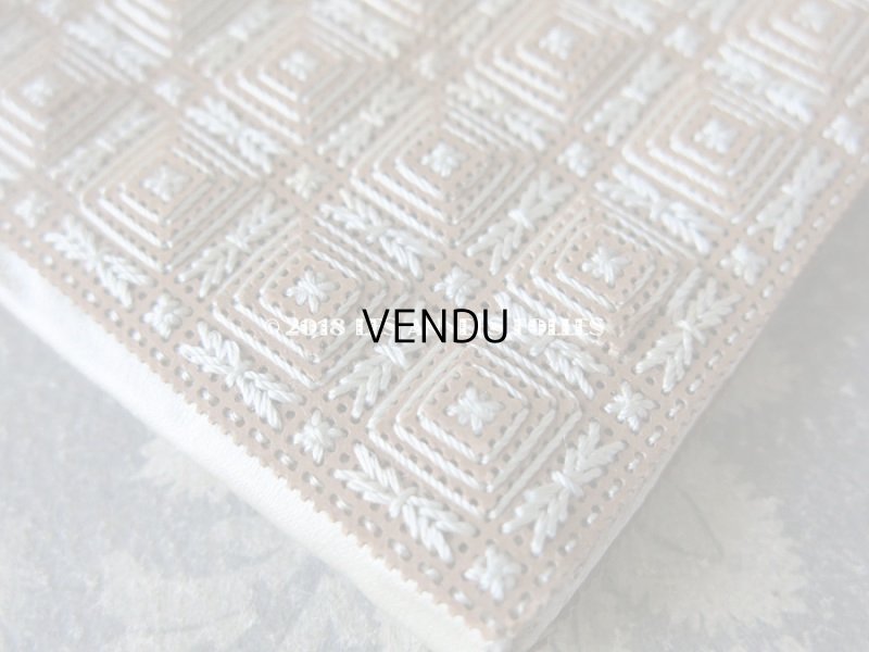 画像7:  アンティーク  ニードルケース  淡いブルーグリーン AMITIE