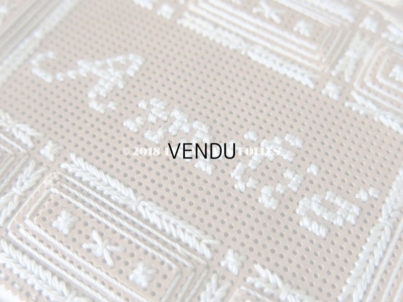 画像6:  アンティーク  ニードルケース  淡いブルーグリーン AMITIE