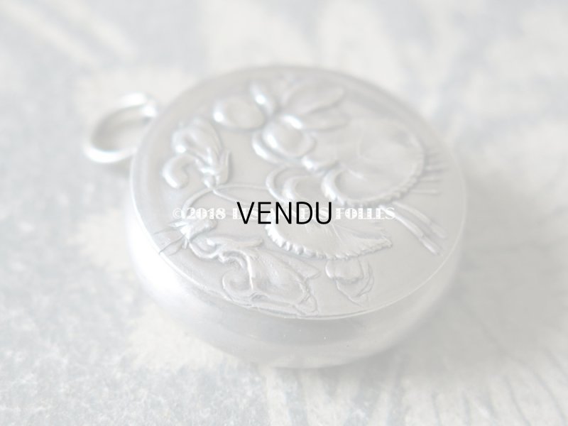 画像6: アンティーク シャトレーヌ シルバー製　菫の小さなパウダーケース