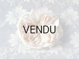 アンティーク 淡いピンクベージュの薔薇のコサージュ 
