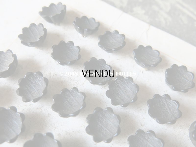 画像5: 19世紀末 アンティーク 花型 ガラスボタン 13mm 