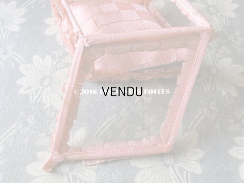 画像4: アンティーク ジュエリーボックス リボンワーク ピンクのクッション