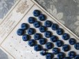画像1: 19世紀 アンティーク シルク製 くるみボタン 13mm 6ピースのセット スモーキーブルー色 (1)