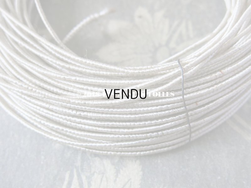 画像11: 19世紀末 アンティーク 帽子用（ボネ用) ワイヤー シルク糸 オフホワイト 25〜30m