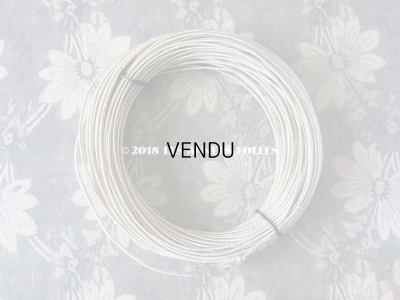 画像3: 19世紀末 アンティーク 帽子用（ボネ用) ワイヤー シルク糸 オフホワイト 25〜30m