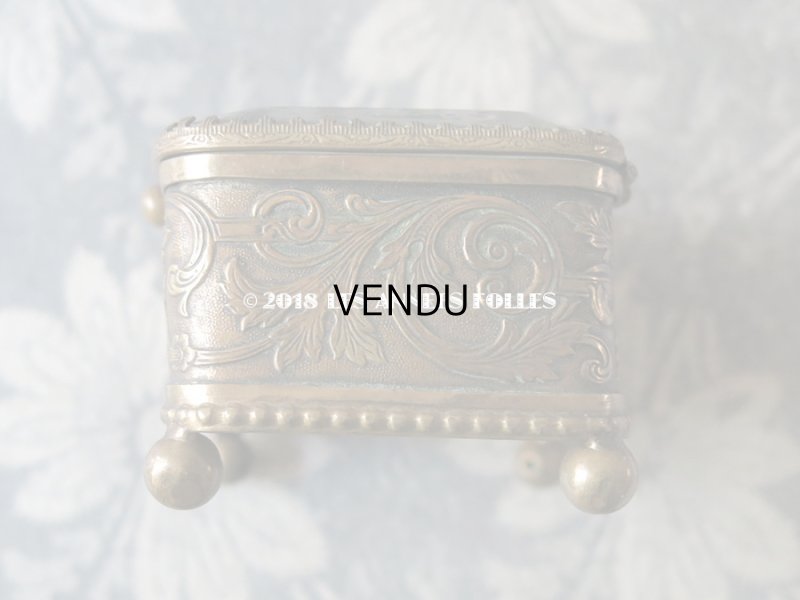 画像8: 1900年代 アンティーク ジュエリーボックス モノグラム 【J】 リボンのガーランド