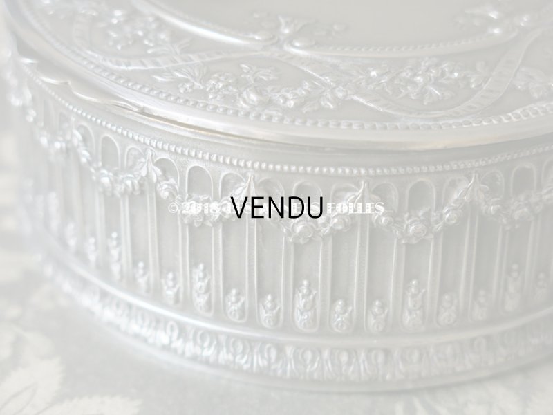 画像10: 1900年頃　アンティーク 大きなパウダーケース  薔薇＆リボンのガーランド 