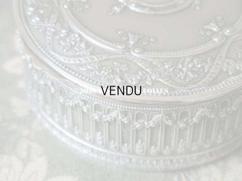 画像9: 1900年頃　アンティーク 大きなパウダーケース  薔薇＆リボンのガーランド 