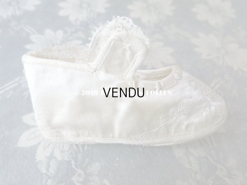 画像11: 1900年代 アンティーク ベビー用  手刺繍の花とリボンのガーランド オフホワイトのシルクサテン