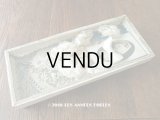 19世紀末 アンティーク 硝子の蓋の紙箱入り コミュニオンのヘッドリース & オモニエール & ロザリオ