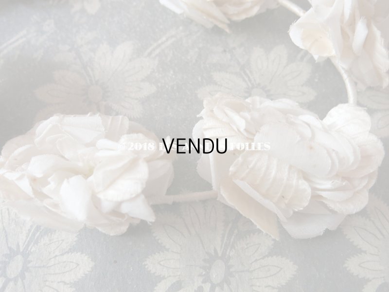 画像7: 19世紀末 アンティーク 硝子の蓋の紙箱入り コミュニオンのヘッドリース & オモニエール & ロザリオ