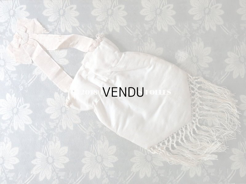 画像9: 19世紀末 アンティーク 硝子の蓋の紙箱入り コミュニオンのヘッドリース & オモニエール & ロザリオ