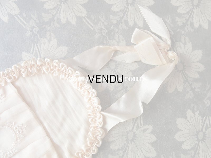 画像6: 1930年代 アンティーク 淡いピンクのフリル&薔薇 オモニエール&ボネのセット