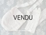 アンティーク モノグラム刺繍入り  オモニエール ＆ 白レザーグローブのセット
