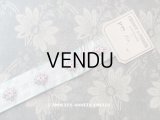 アンティーク リボンメーカーのサンプラー 綿入り花模様