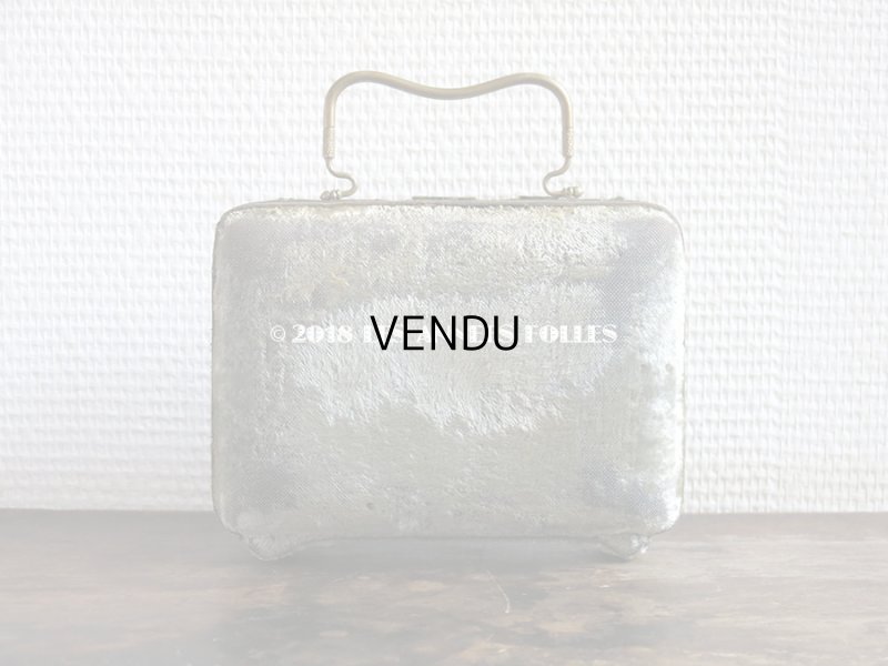 画像3: 19世紀 アンティーク ミラー付シルクベルベットのバッグ ネイルケア＆裁縫道具のセット入り グレイッシュグリーン