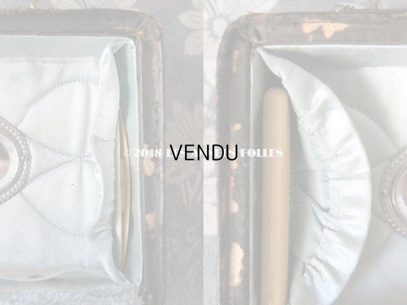 画像13: 19世紀 アンティーク ミラー付シルクベルベットのバッグ ネイルケア＆裁縫道具のセット入り グレイッシュグリーン