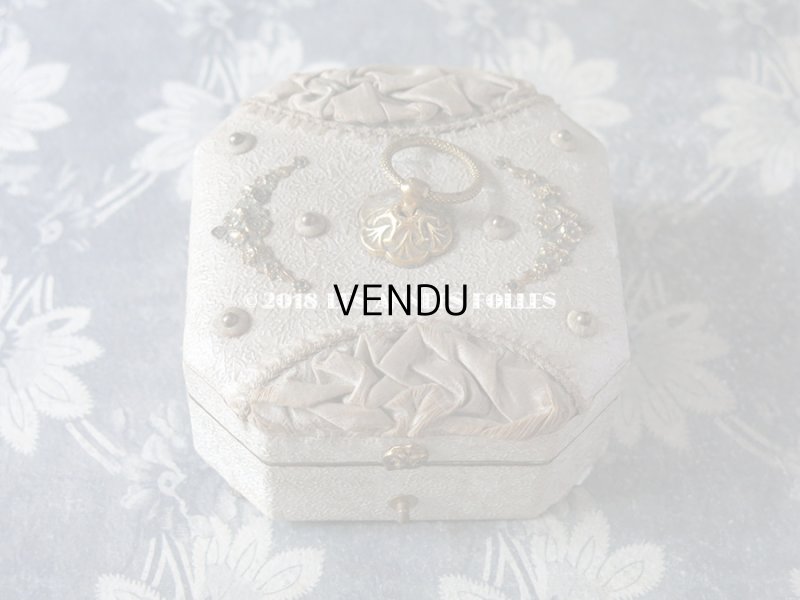 画像3: 19世紀 アンティーク ナポレオン3世時代 お菓子箱 ライムグレー 脚付き 木箱 ドラジェ & チョコレート 