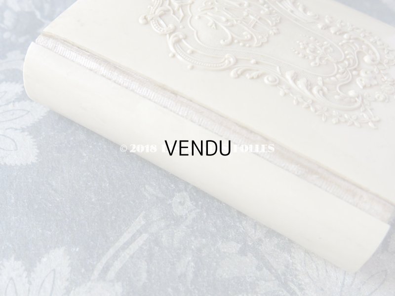 画像3: 1892年 アンティーク ミサ典書  モノグラム 『M.A』 のメダイヨン イボワリヌ製