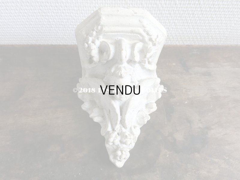 画像4: 19世紀末 アンティーク 石膏の飾り棚のセット 天使