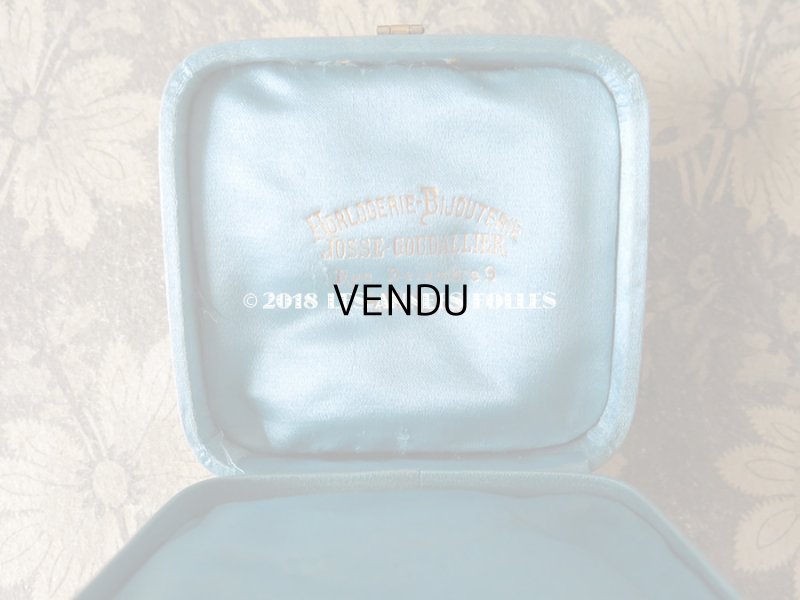 画像9: アンティーク ジュエリーボックス ブルーのシルクサテン