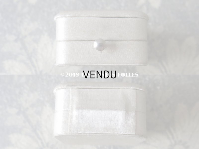 画像4: アンティーク 小さなジュエリーボックス オフホワイトのシルクサテン