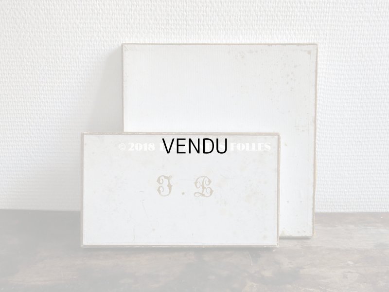 画像2: ＊蚤の市セット＊ 19世紀末 アンティーク 結婚式用ハンカチの紙箱 2点セット ゴールドの美しいモノグラム【 IE 】入り　