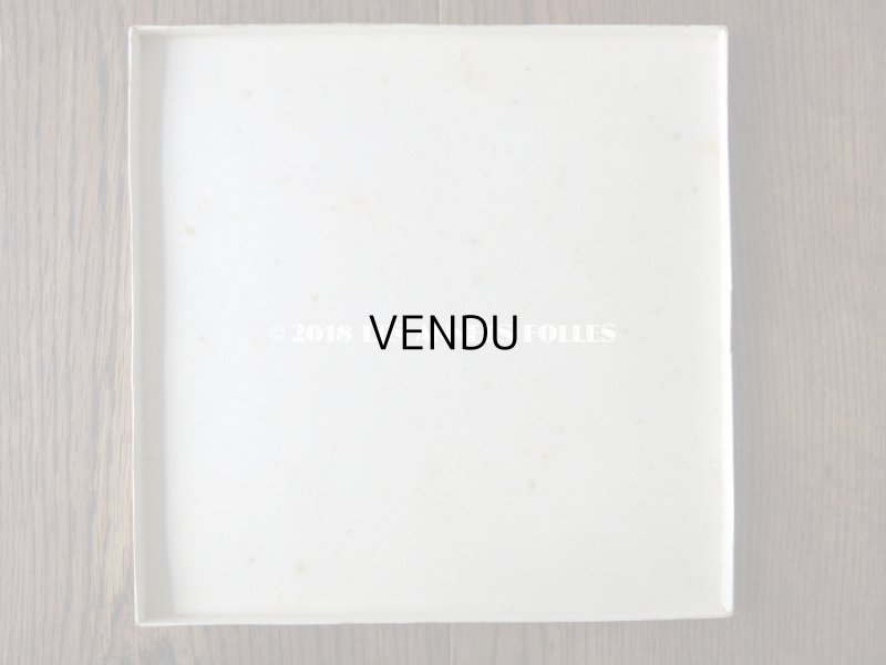 画像15: ＊蚤の市セット＊ 19世紀末 アンティーク 結婚式用ハンカチの紙箱 2点セット ゴールドの美しいモノグラム【 IE 】入り　