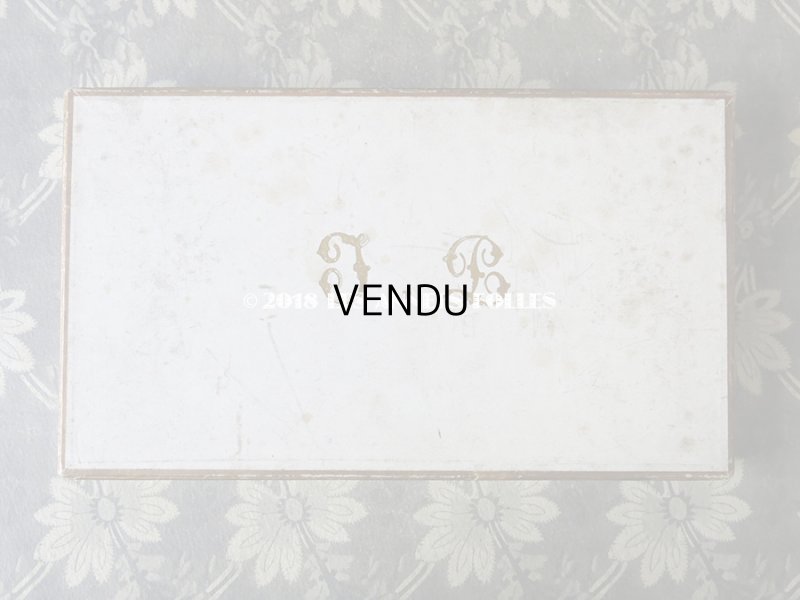 画像6: ＊蚤の市セット＊ 19世紀末 アンティーク 結婚式用ハンカチの紙箱 2点セット ゴールドの美しいモノグラム【 IE 】入り　